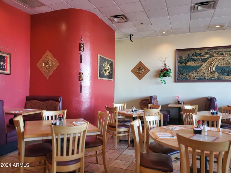 Bright Dining