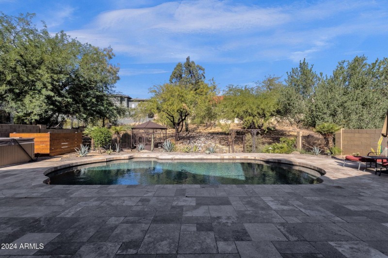 40-web-or-mls-15728-e-burro-dr