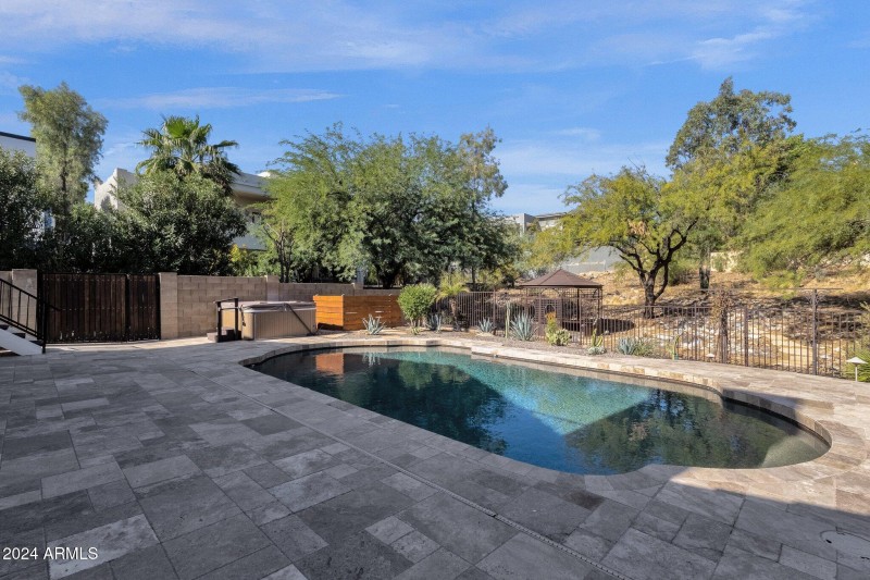 44-web-or-mls-15728-e-burro-dr