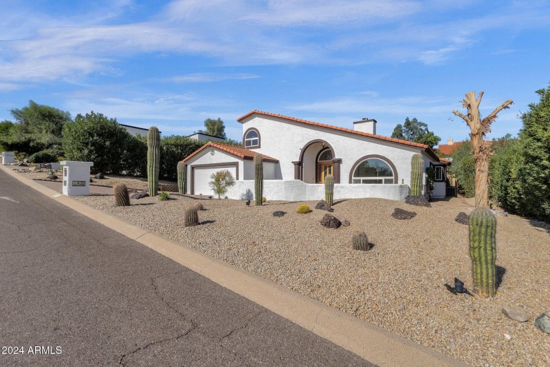 1-web-or-mls-15728-e-burro-dr