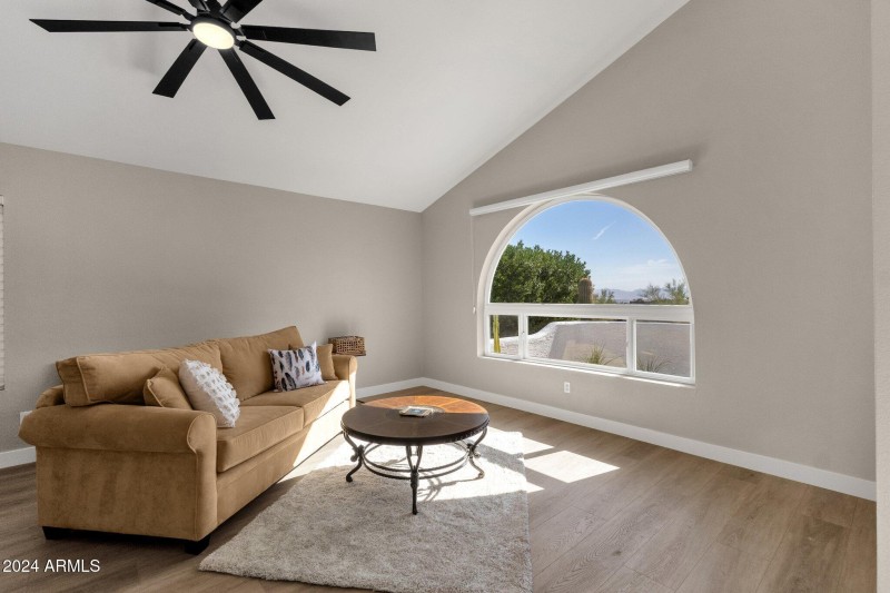 8-web-or-mls-15728-e-burro-dr