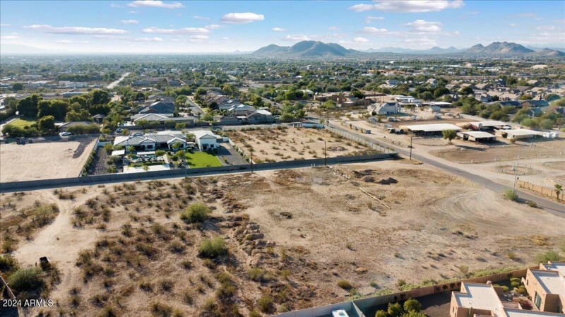 Land View Side Facing