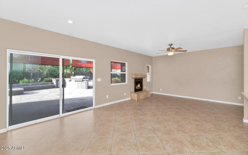 17309 E Rosita Dr-large-009-017-17309 E