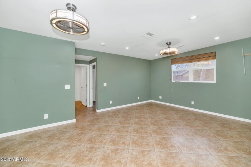 17309 E Rosita Dr-large-025-027-17309 E