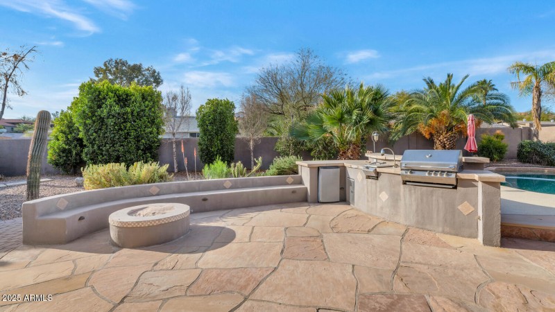 17309 E Rosita Dr-large-032-009-17309 E