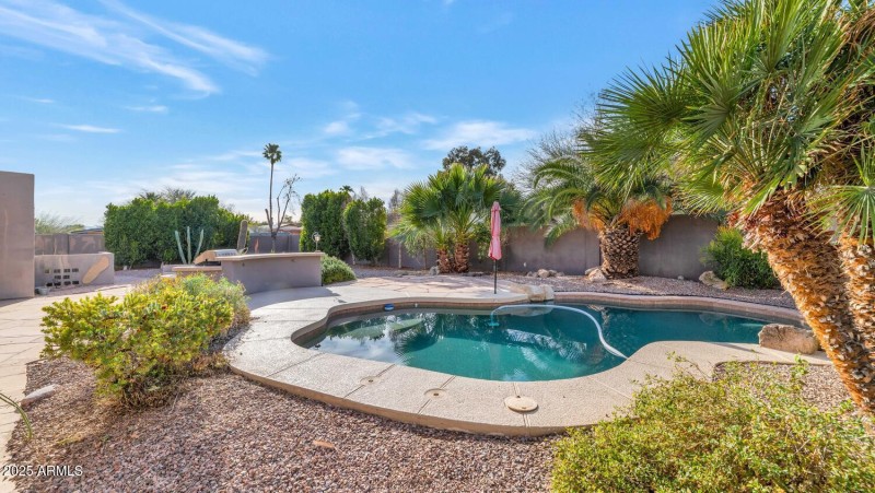 17309 E Rosita Dr-large-034-016-17309 E