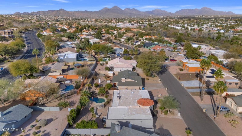 17309 E Rosita Dr-large-037-003-17309 E