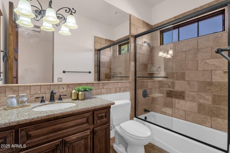 44-web-or-mls-14675-e-paradise-dr