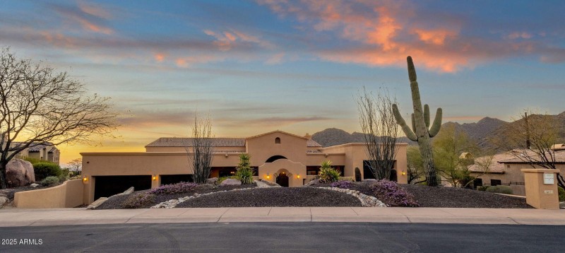 2-web-or-mls-14675-e-paradise-dr