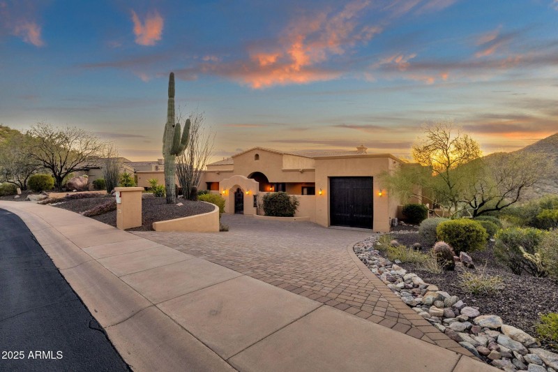3-web-or-mls-14675-e-paradise-dr