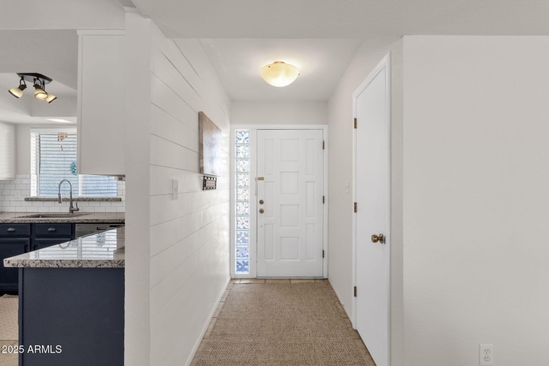 8-web-or-mls-16920-e-deerskin-dr