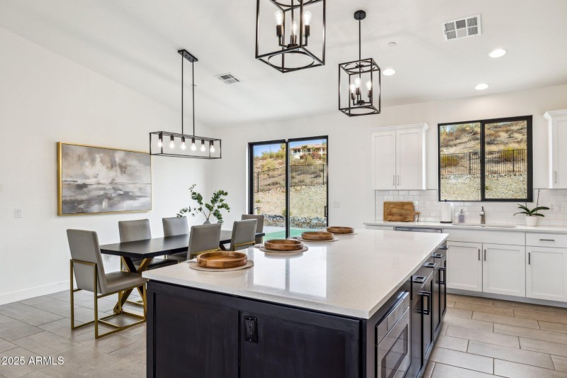 9-web-or-mls-16710-e-trevino-dr