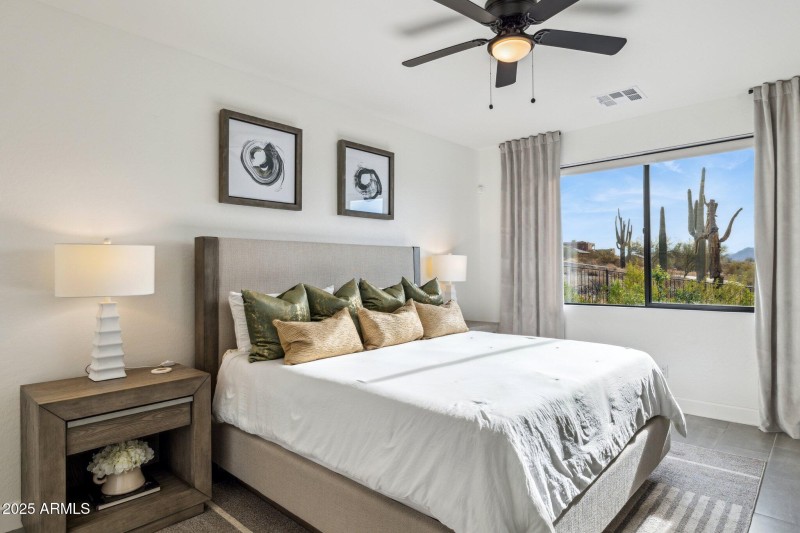 16-web-or-mls-16710-e-trevino-dr