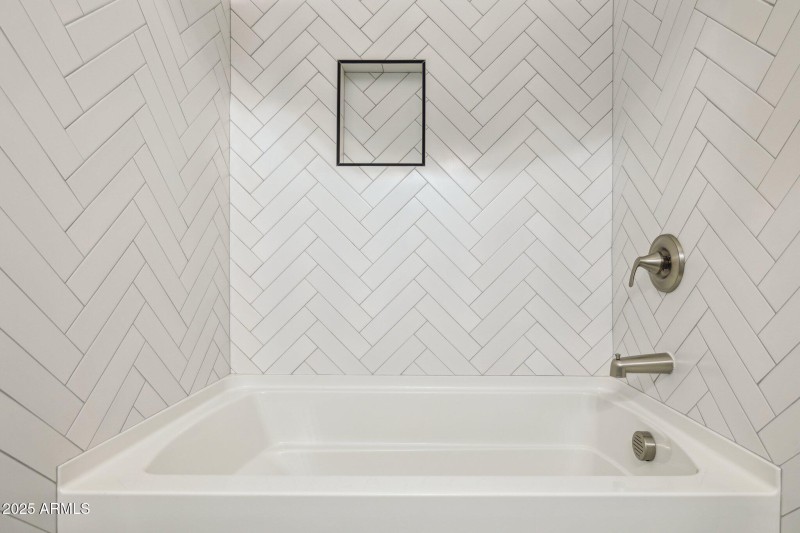 25-web-or-mls-16710-e-trevino-dr