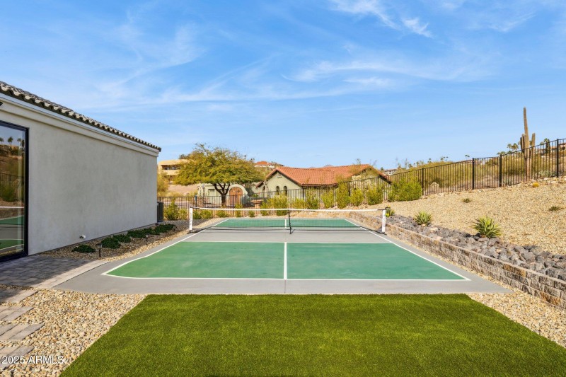 28-web-or-mls-16710-e-trevino-dr