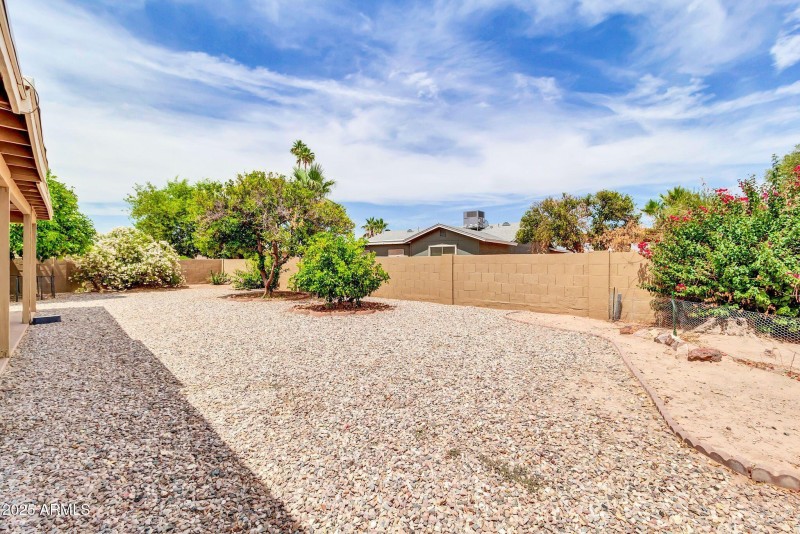 6447 S Snead DR, Sun Lakes