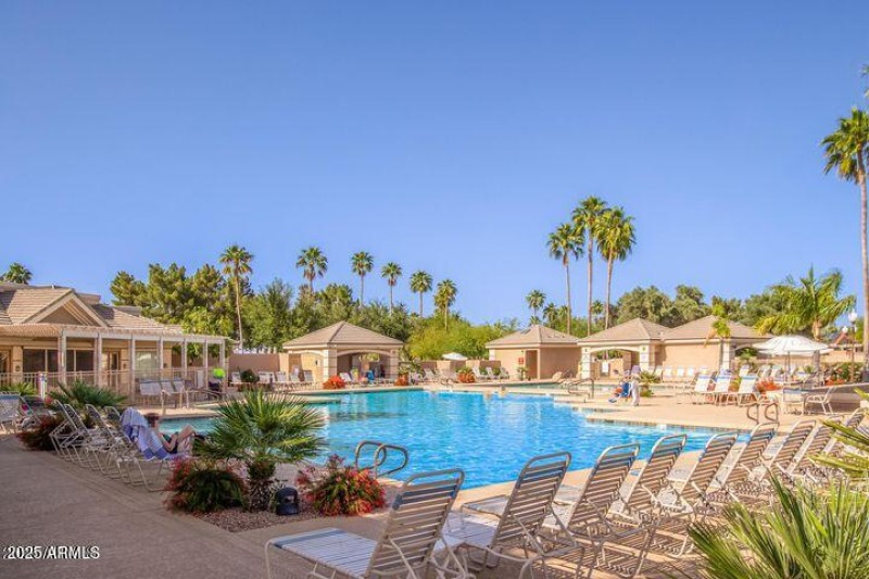 6447 S Snead DR, Sun Lakes