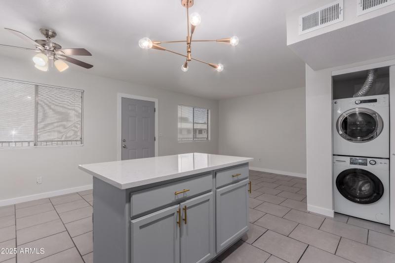 68cc1c_10 Cave Creek