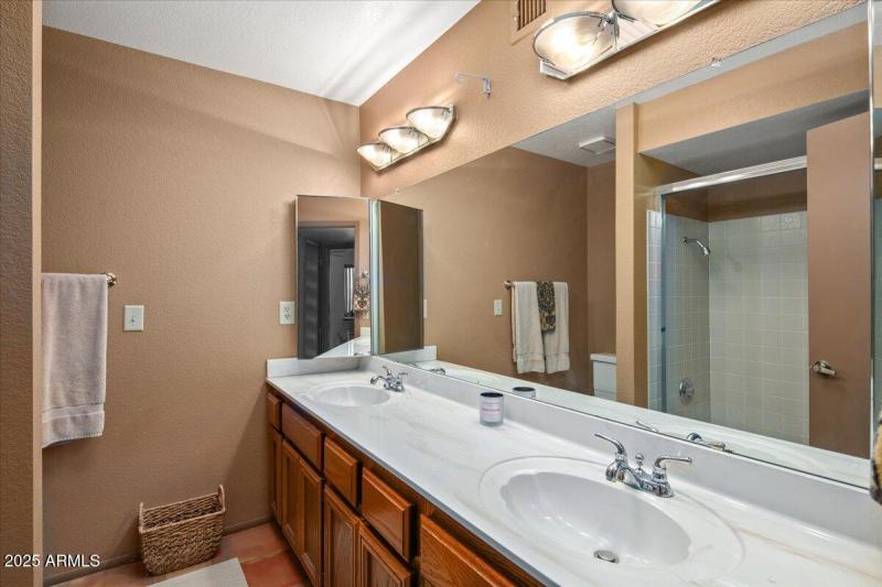 26-Guest Bath