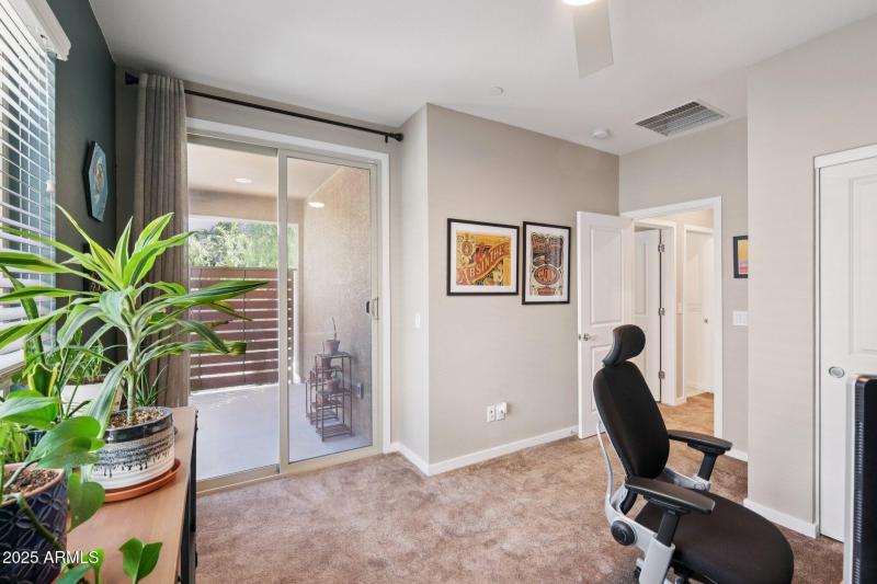 20-web-or-mls-E Furness Dr-S2009-016