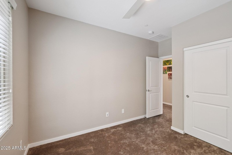 22-web-or-mls-E Furness Dr-S2009-018