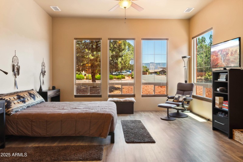 011_Red Rock Views from Bedroom