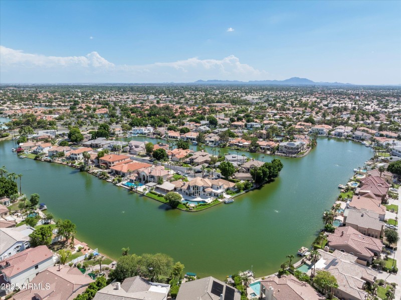 Looking to live on the water in Arizona?
