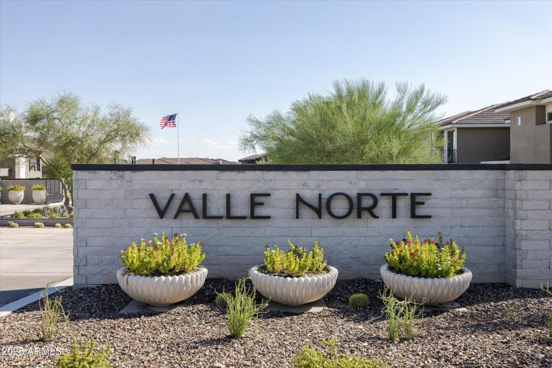 03-2121 W Sonoran Desert Dr apt 8, Phoen