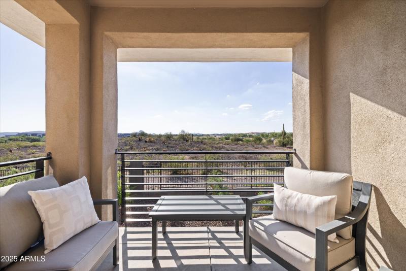 28-2121 W Sonoran Desert Dr apt 8, Phoen