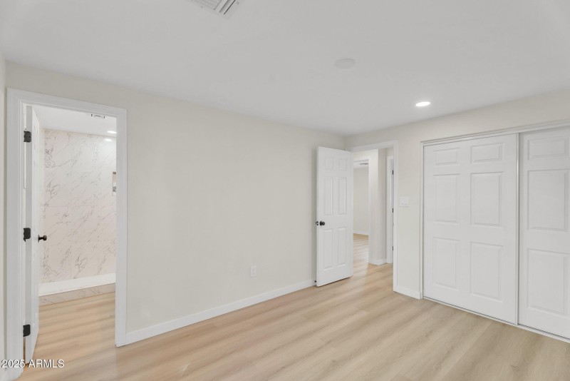 23-web-or-mls-3545 E Friess Dr-23