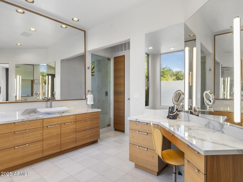 056_Primary Bathroom