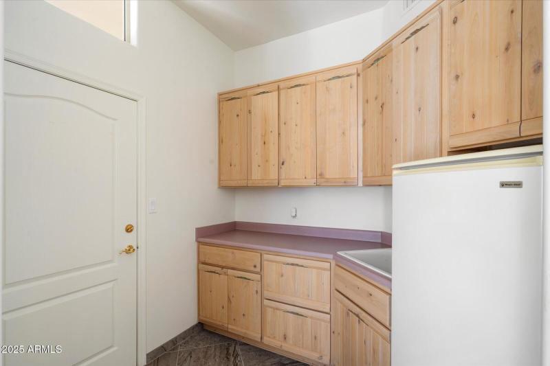 kitchenette downtairs