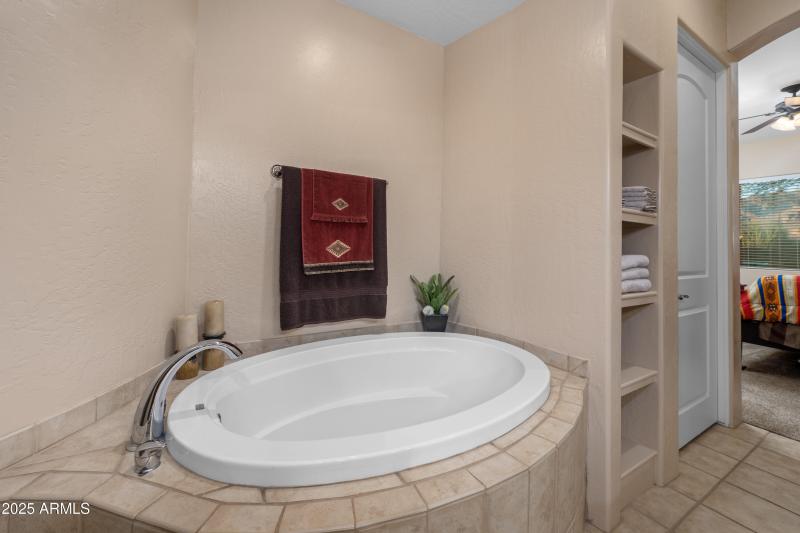 5370-S-Desert-Dawn-Dr-Unit-72-30