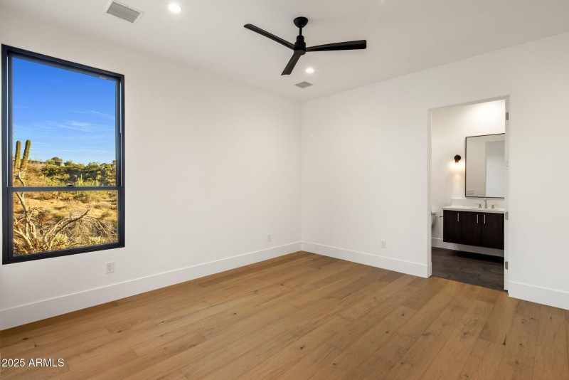 22-web-or-mls-D46A8766 copy