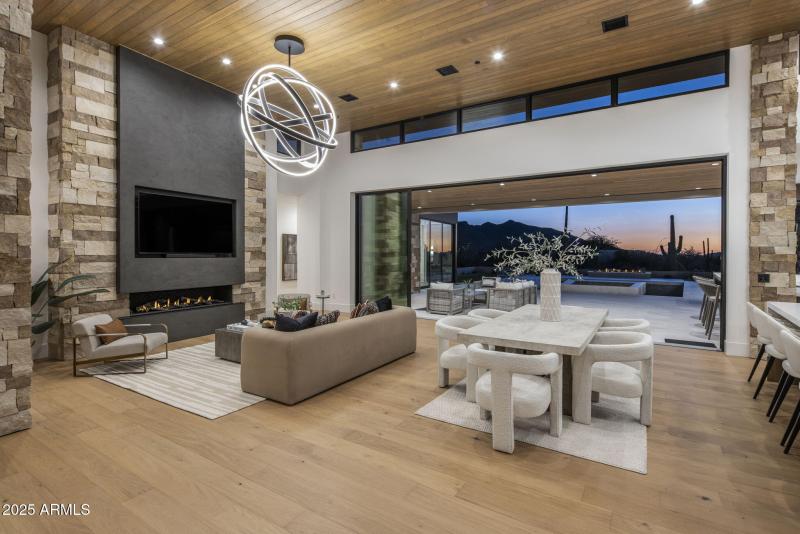 66-web-or-mls-D46A9103