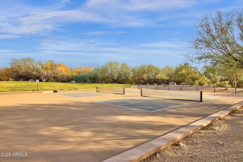Tennis & Pickleball Courts