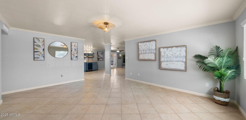 4-web-or-mls-Front Foyer Room2