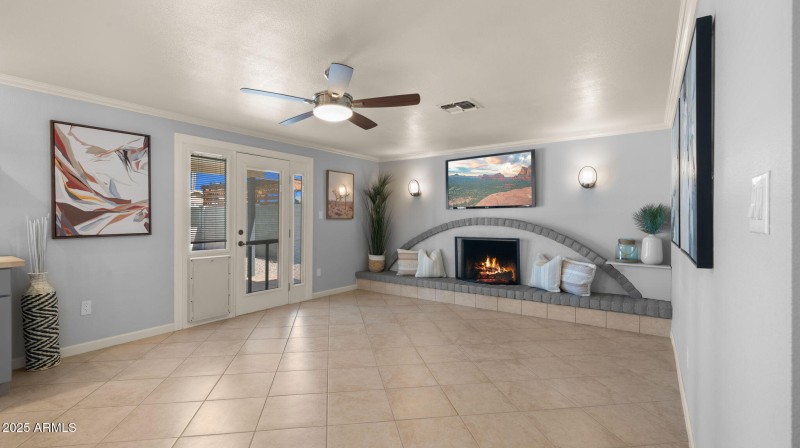 9-web-or-mls-Great Room2