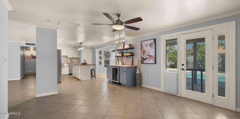 10-web-or-mls-Great Room3