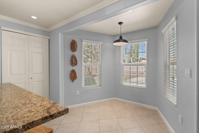 13-web-or-mls-Great Room6