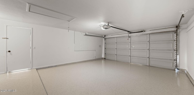 19-web-or-mls-Garage Interior2