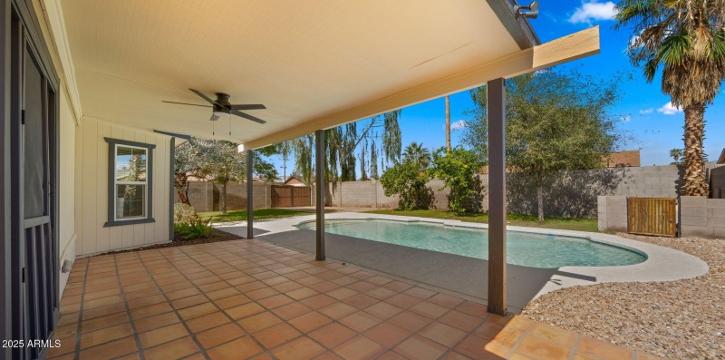 26-web-or-mls-Backyard7