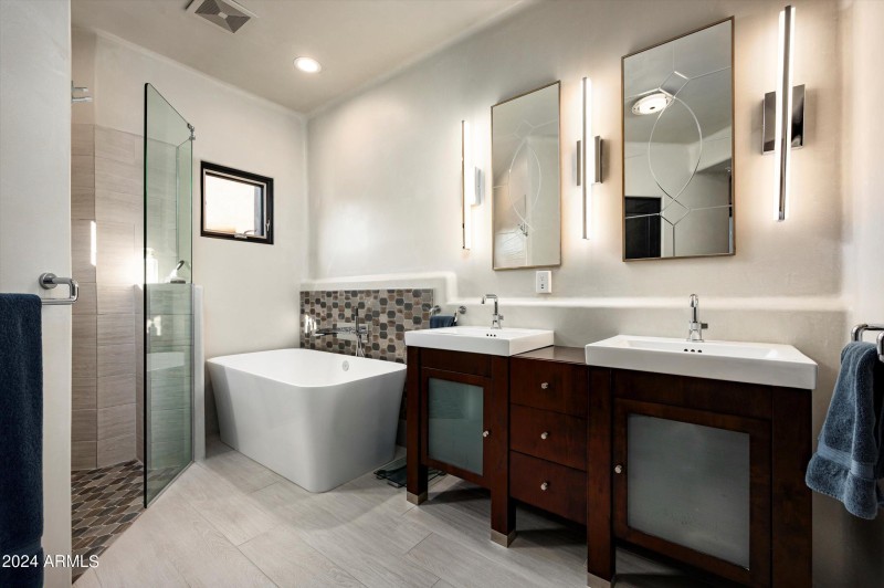 Jr Master Bath