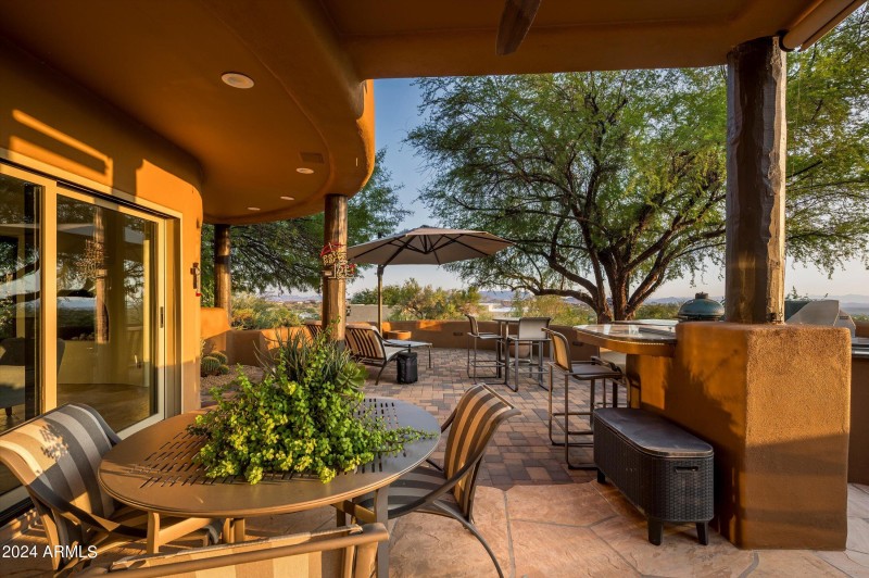 Morning Kitchen/ Dining Patio Dining