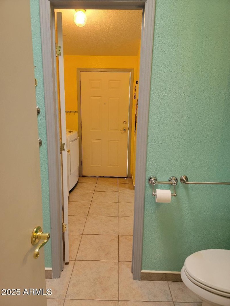 3804 looking from hallbath into laundry