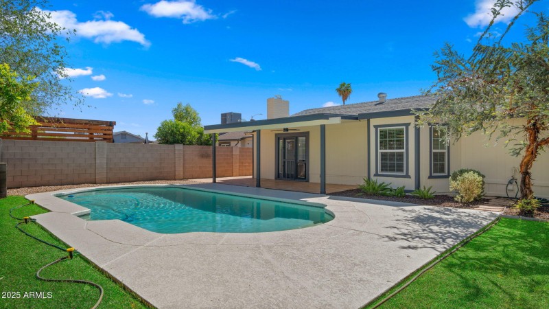 29-web-or-mls-Backyard (GRASS EDIT)4