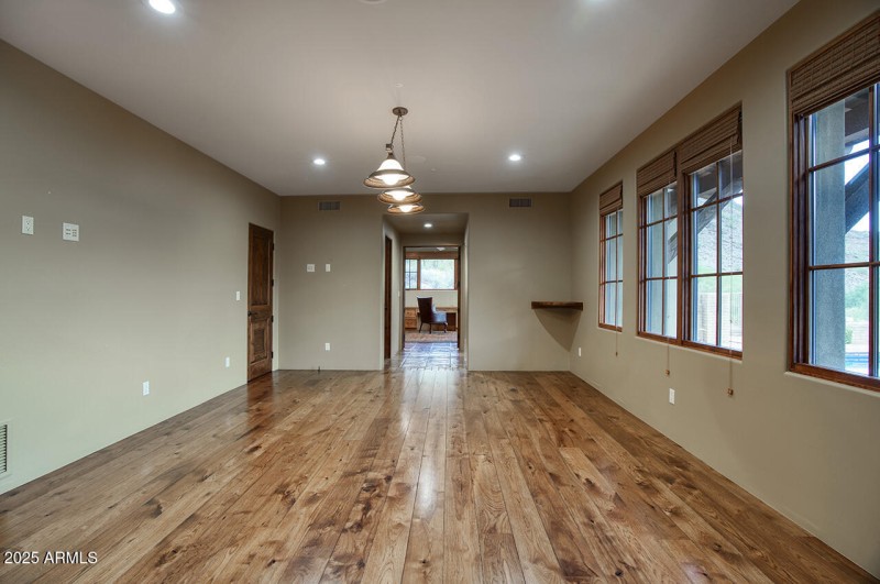 Guest house flex room