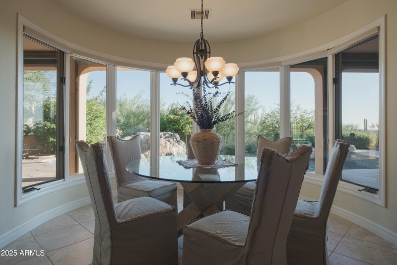 Kitchen breakfast nook