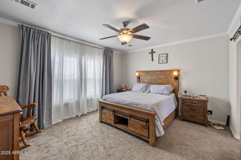 29_144-Primary Bedroom