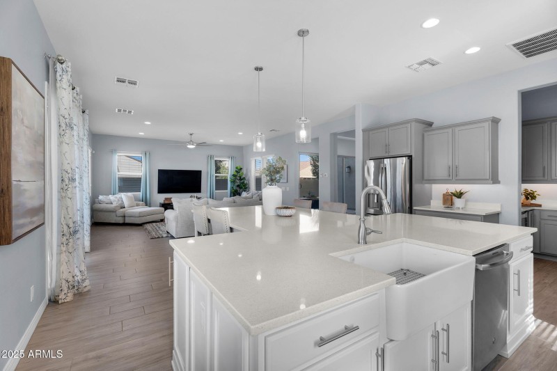 17-web-or-mls-Notting Hill-18